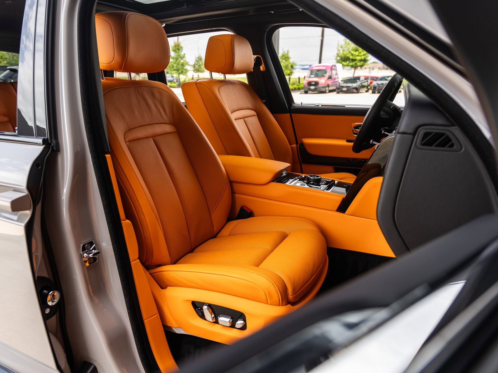 Certified 2023 Rolls-Royce Cullinan Black Badge image 53