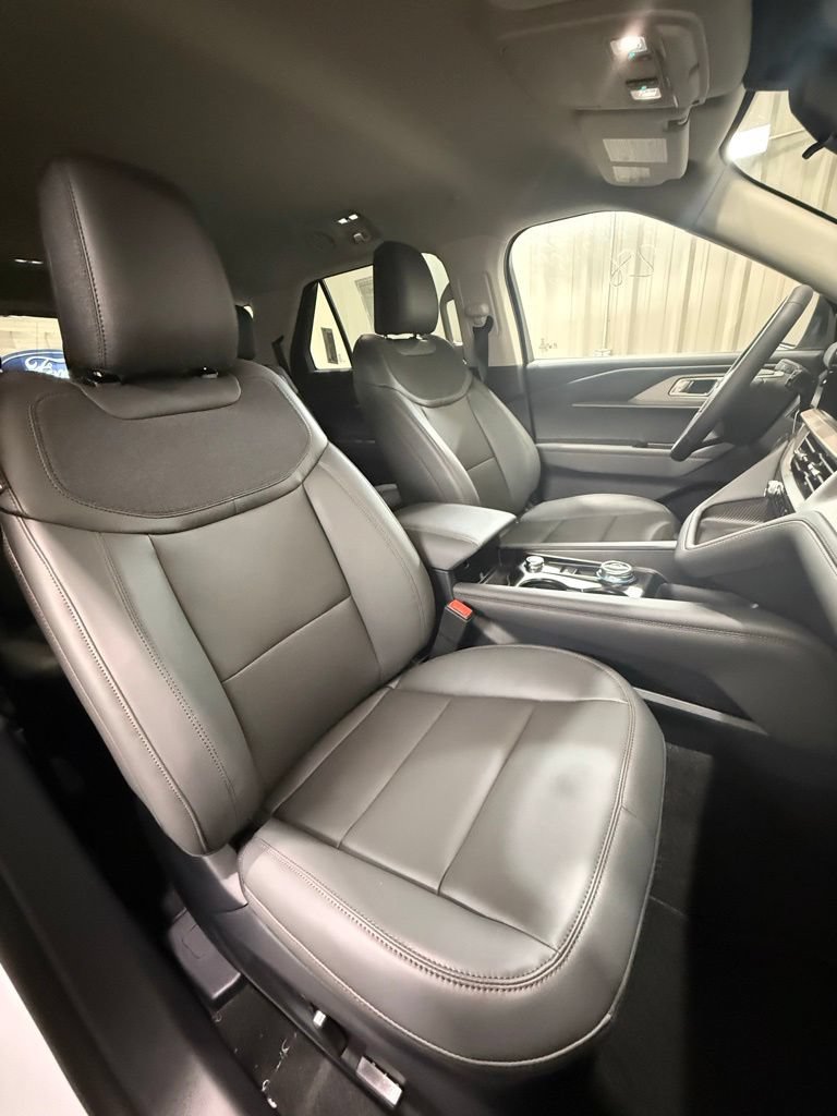 New 2026 Ford Explorer Active w/ Active Comfort Package AWD/4WD image 20