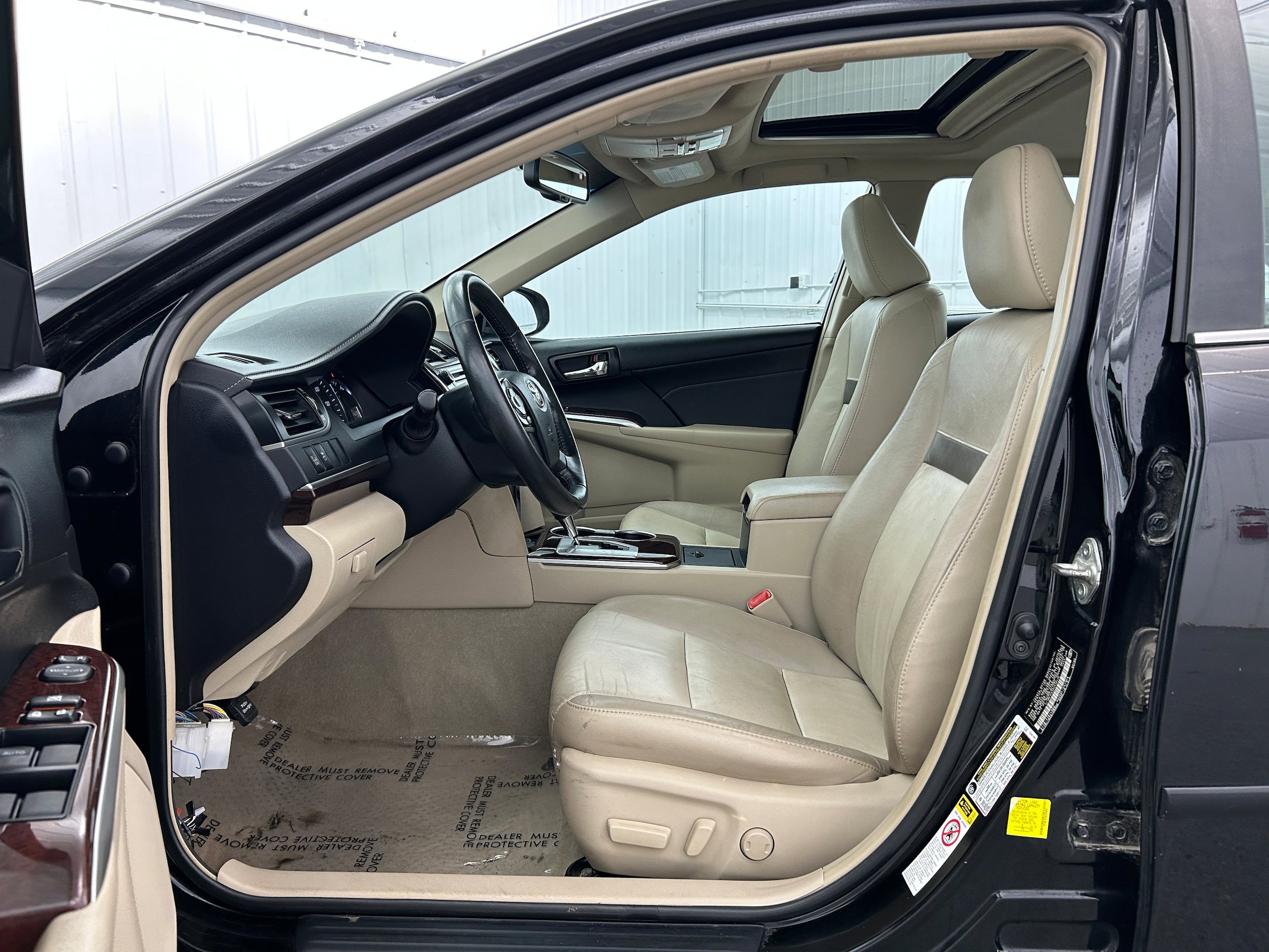 Used 2013 Toyota Camry XLE FWD image 4