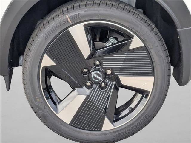 New 2026 Nissan Kicks SR image 9