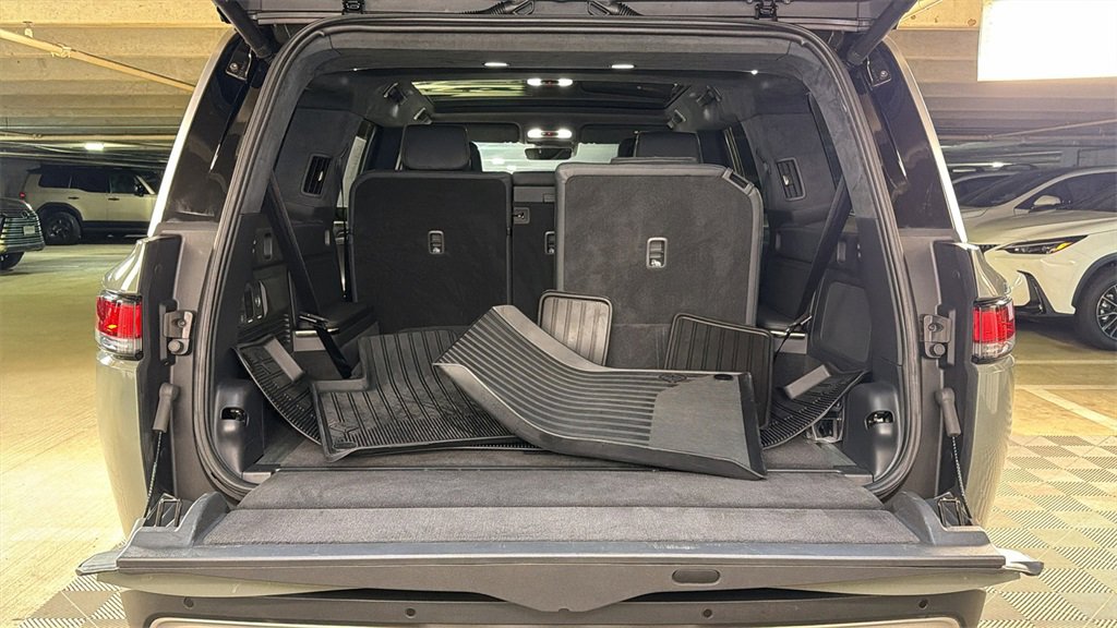 Used 2022 Rivian R1S Launch Edition image 17