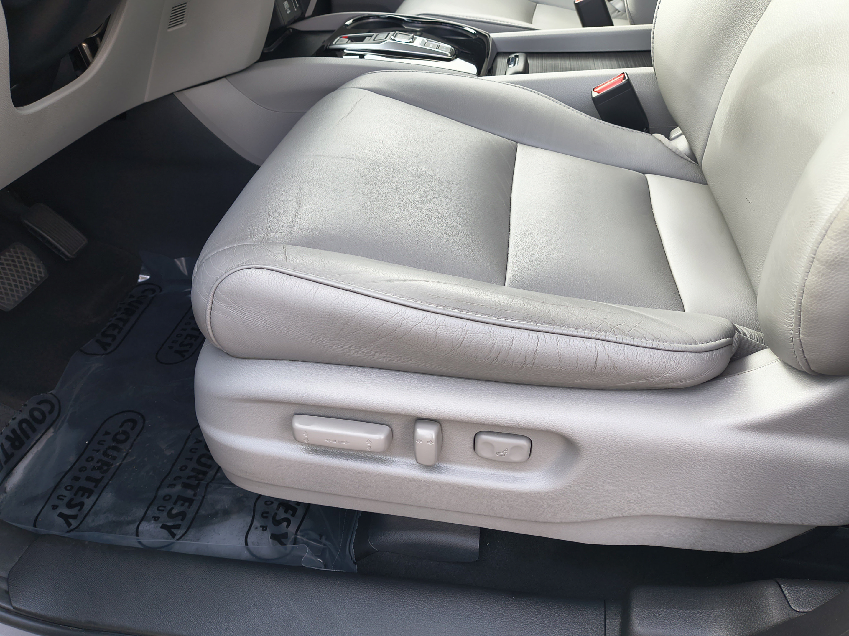 Used 2017 Honda Pilot Touring image 24