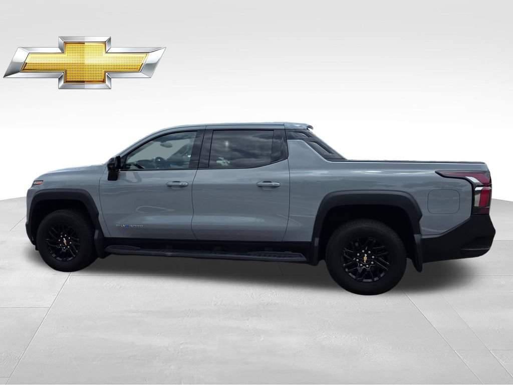 Used 2026 Chevrolet Silverado EV LT AWD/4WD image 4