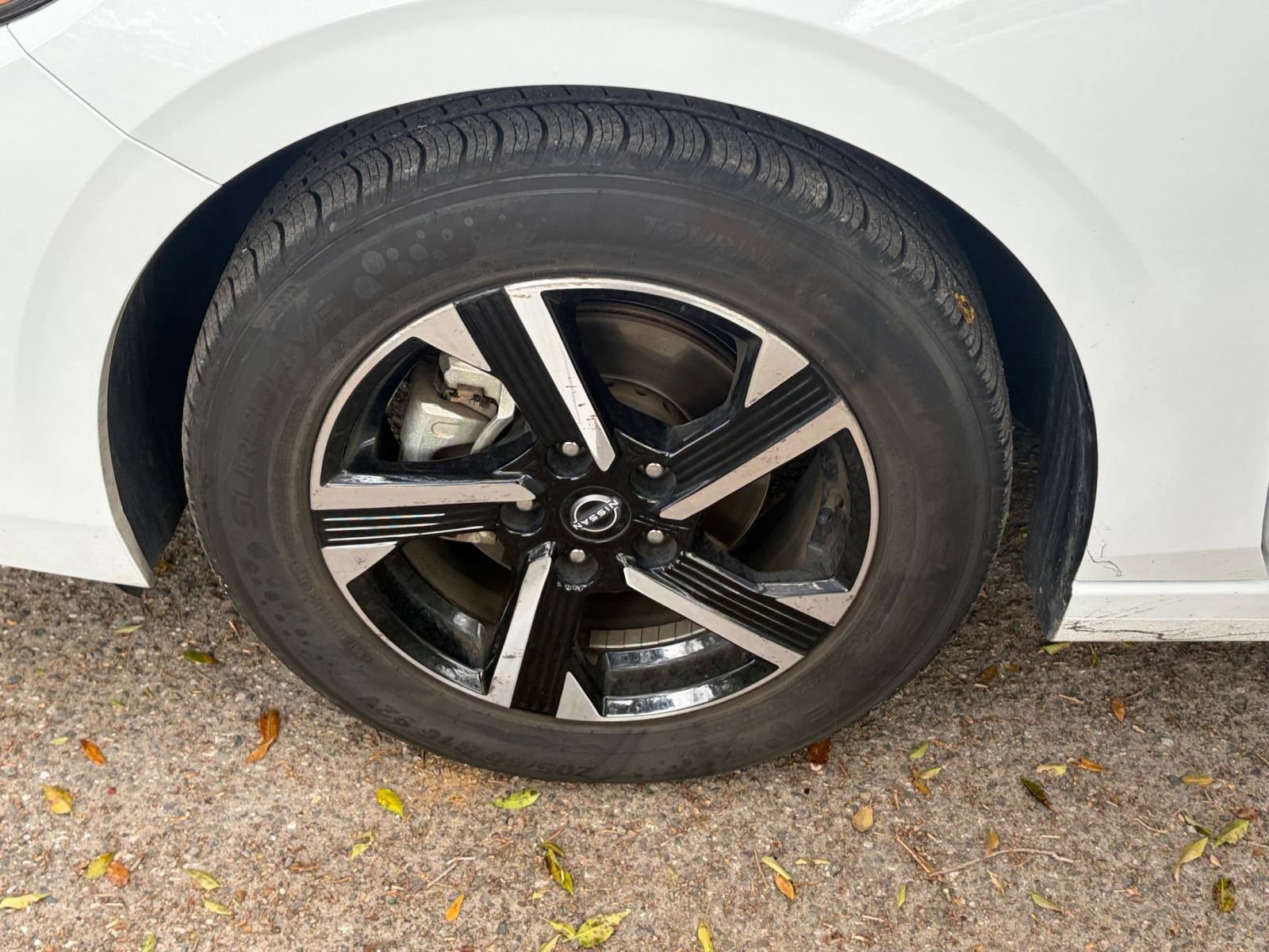 Used 2025 Nissan Sentra SV FWD image 28
