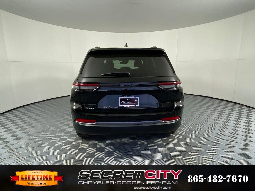 New 2026 Jeep Grand Cherokee Altitude image 6