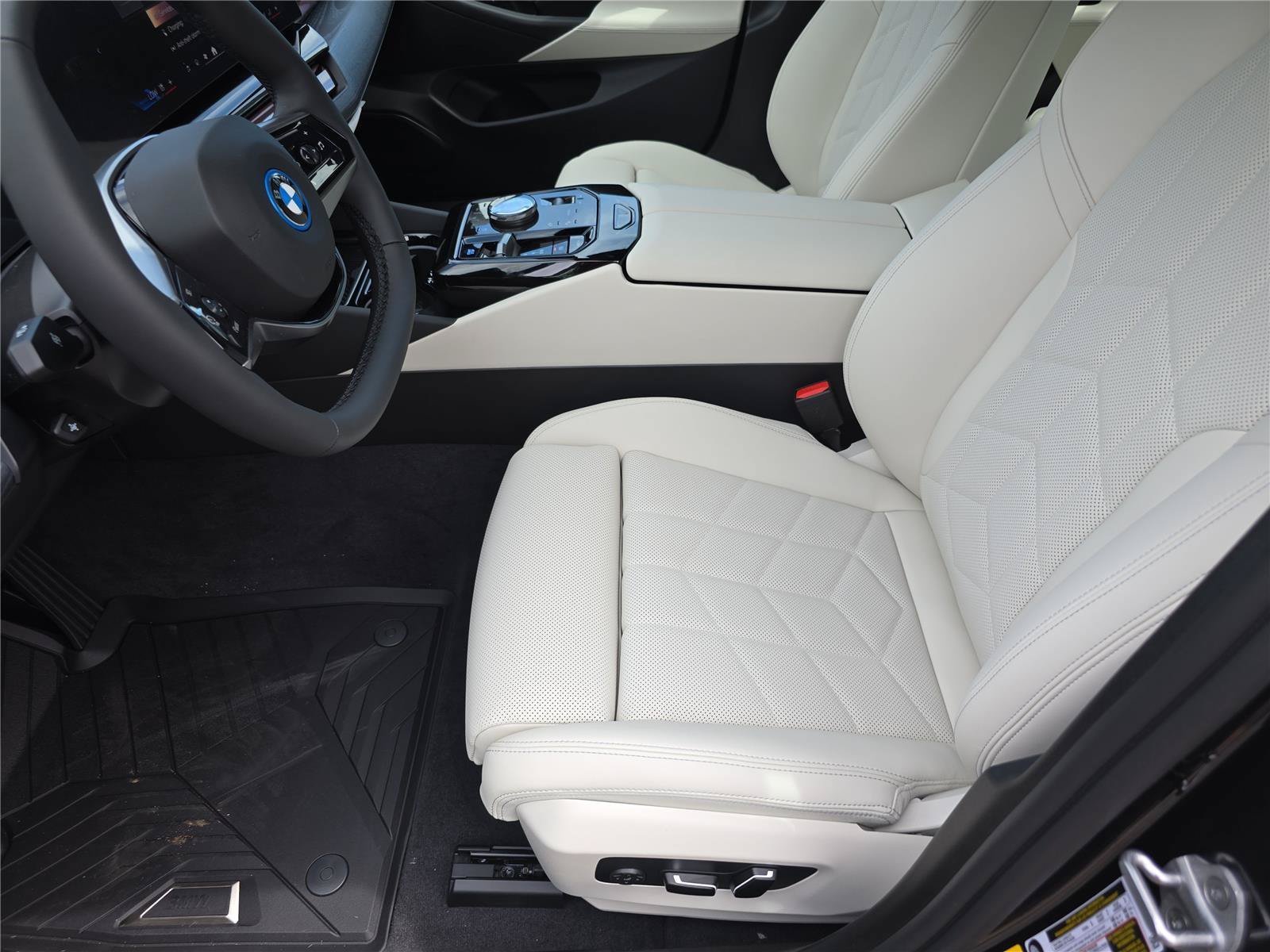 New 2027 BMW i5 xDrive40 AWD/4WD image 21