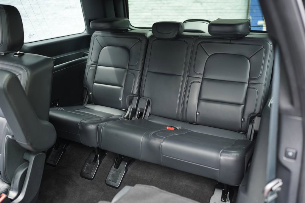 Used 2023 Lincoln Navigator Reserve RWD image 25