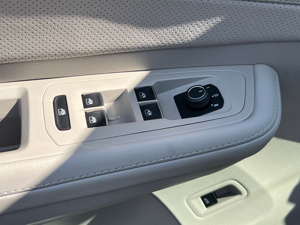 New 2026 Volkswagen Atlas SE image 21