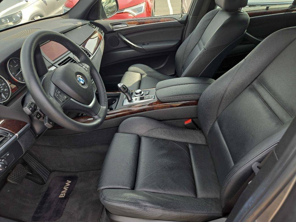 Used 2009 BMW X5 xDrive35d w/ Sport Pkg AWD/4WD image 16