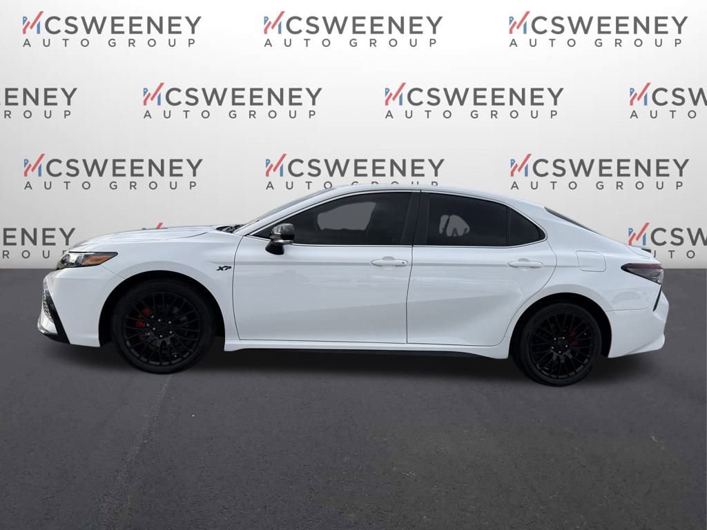 Used 2024 Toyota Camry SE image 2