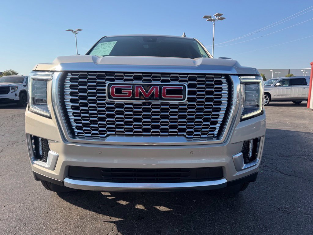 Used 2023 GMC Yukon Denali w/ Denali Reserve Package AWD/4WD image 6