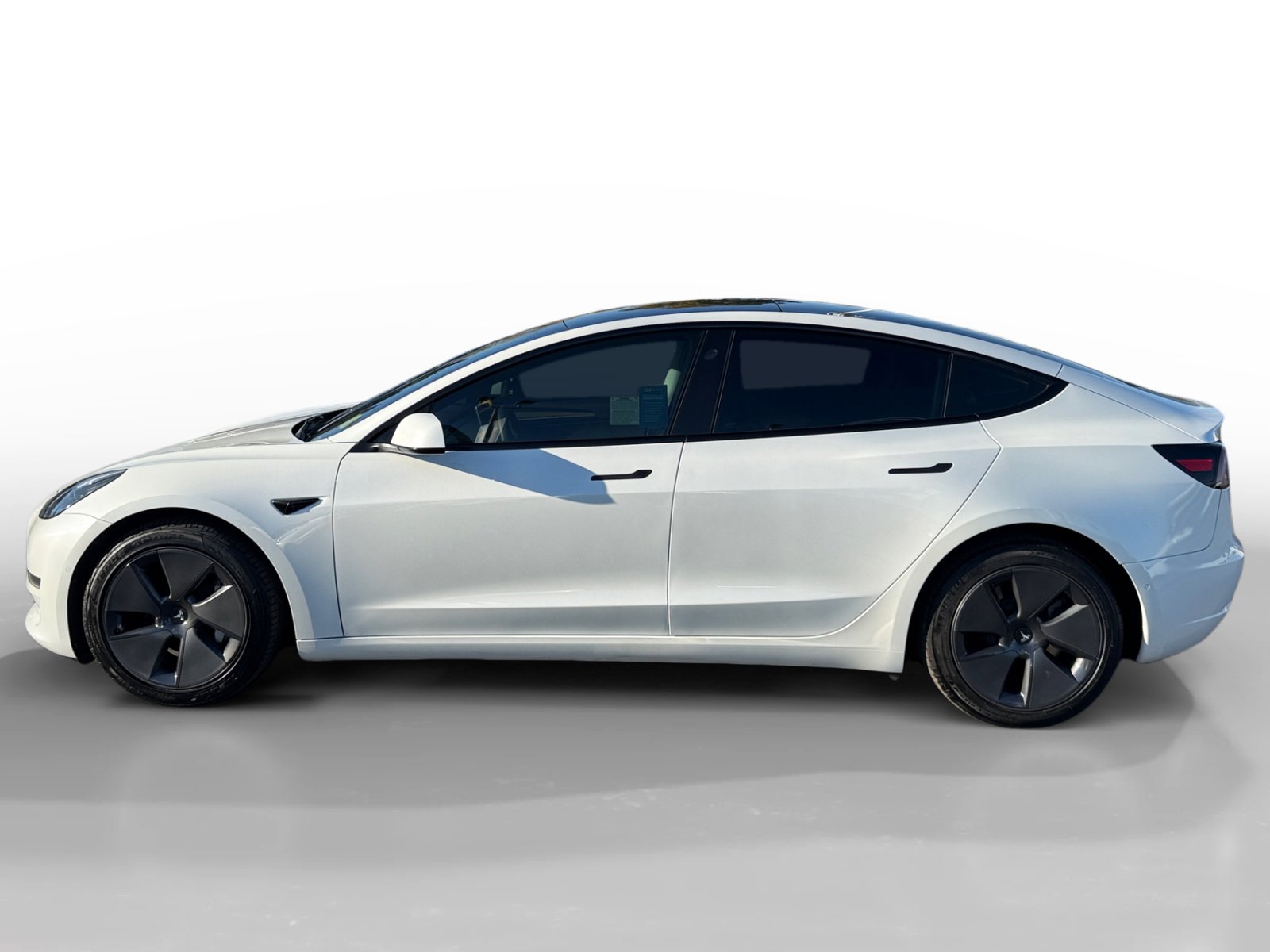 Used 2022 Tesla Model 3 Long Range image 2