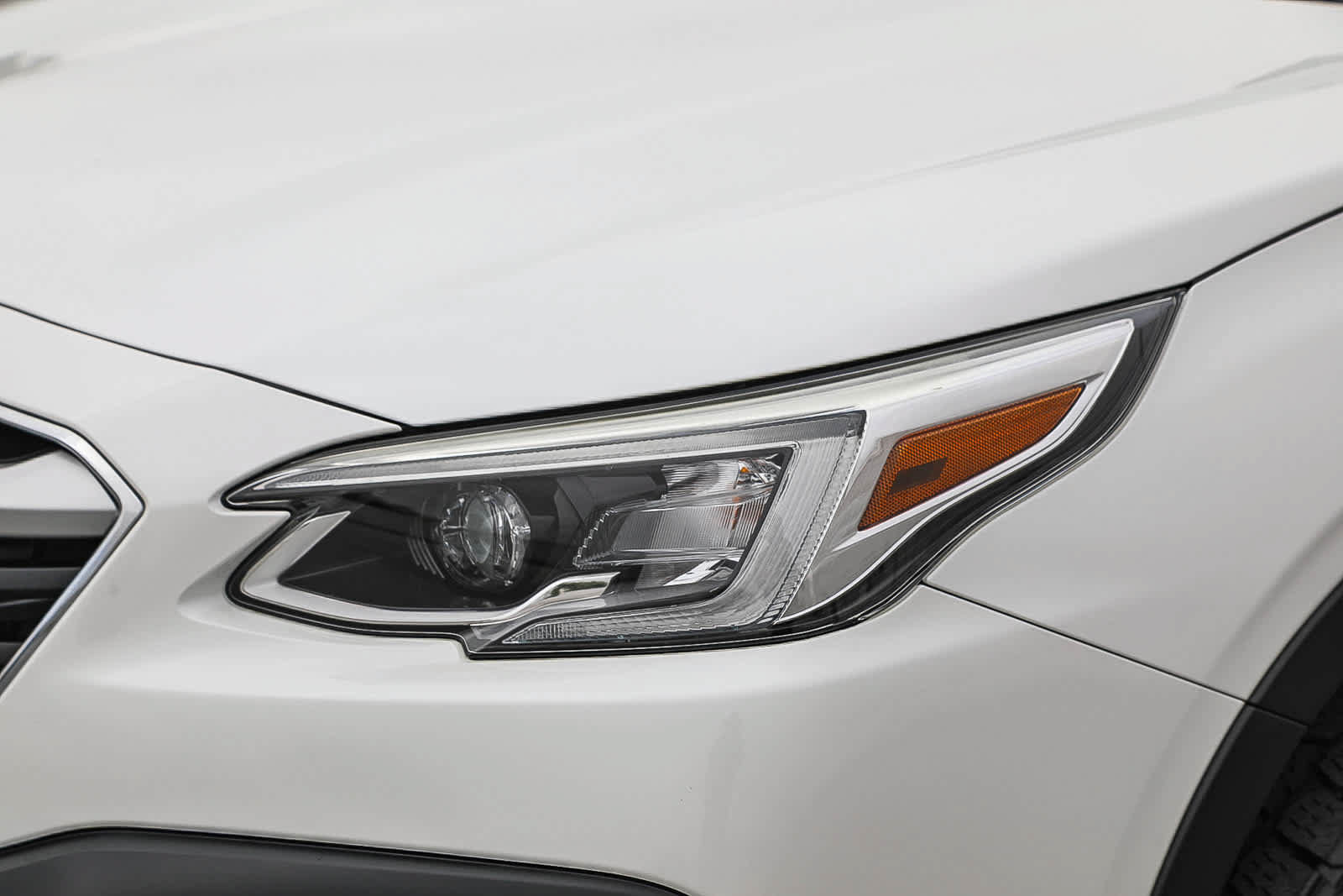 Used 2021 Subaru Outback Touring XT AWD/4WD image 8