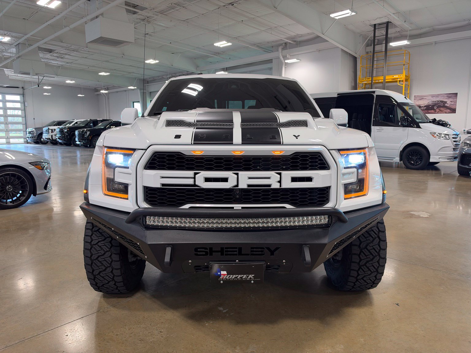 Used 2018 Ford F150 Raptor w/ Equipment Group 802A Luxury AWD/4WD image 2