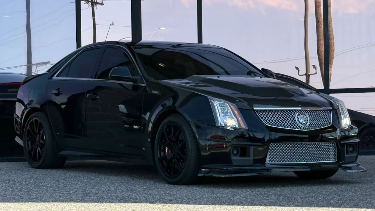Used 2012 Cadillac CTS V RWD image 17