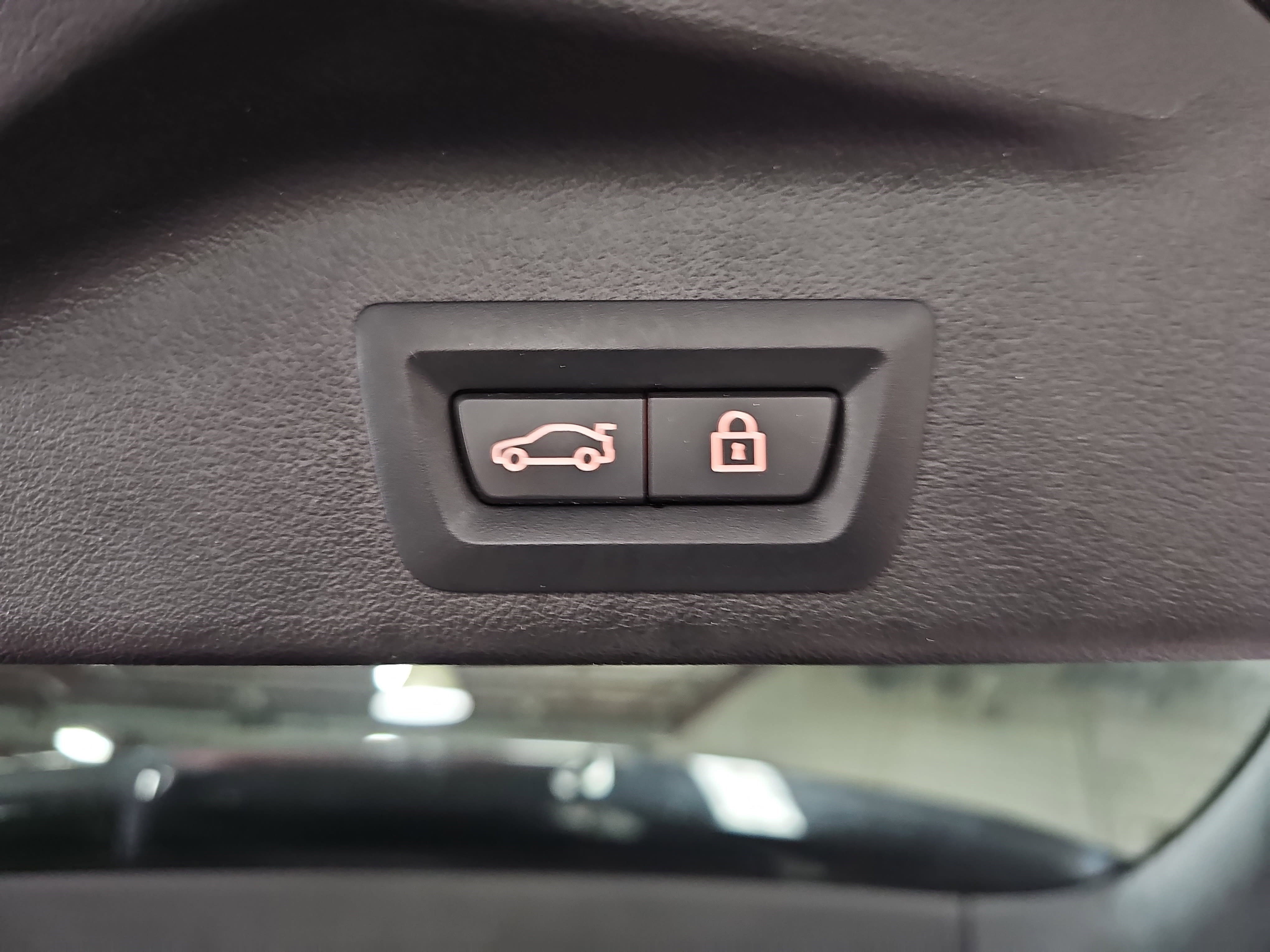 Used 2020 BMW X5 xDrive40i w/ Premium Package image 13