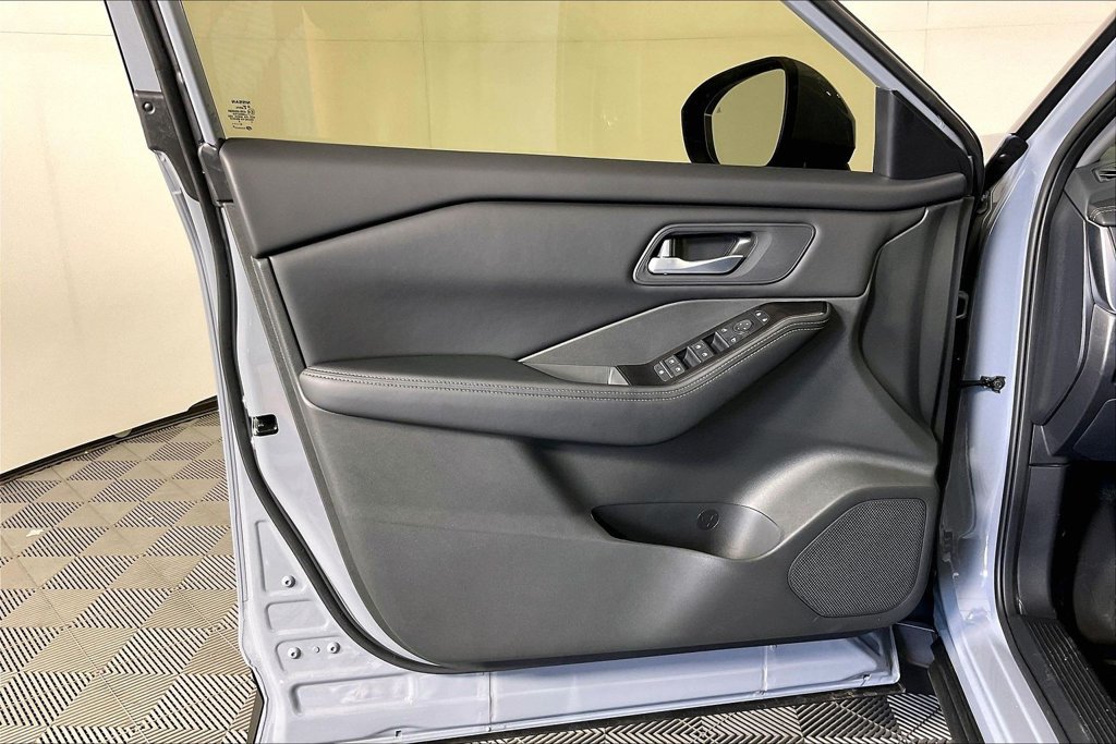 New 2026 Nissan Rogue SV w/ Cold Weather Package FWD image 29