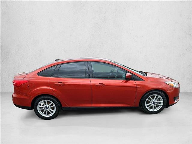 Used 2018 Ford Focus SE FWD image 4