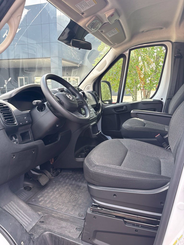 Used 2025 RAM ProMaster 2500 w/ U-Haul Equipment Group FWD image 3