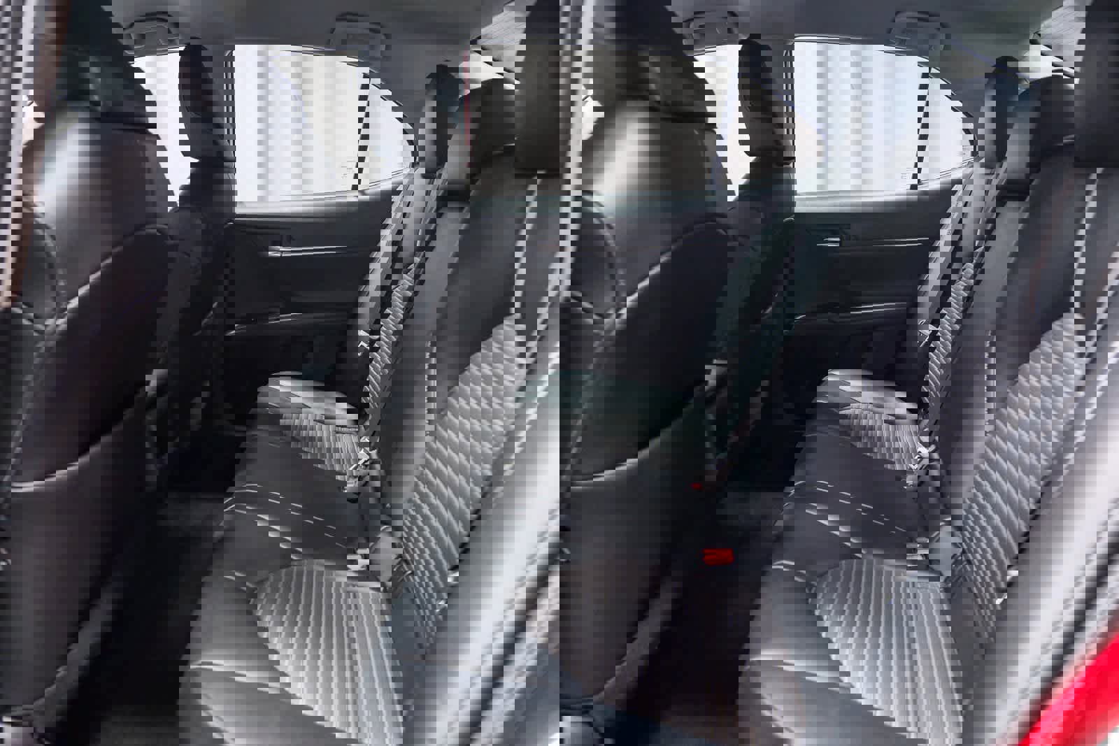 Used 2022 Toyota Camry SE image 19