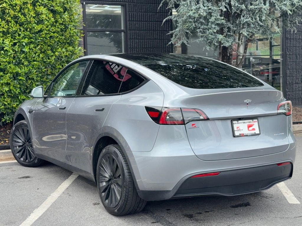 Used 2024 Tesla Model Y Long Range AWD/4WD image 19
