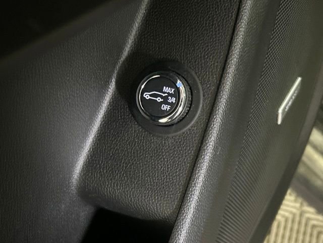 Used 2023 Chevrolet Traverse RS AWD/4WD image 17