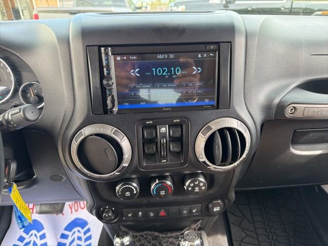 Used 2013 Jeep Wrangler Unlimited Sahara image 25
