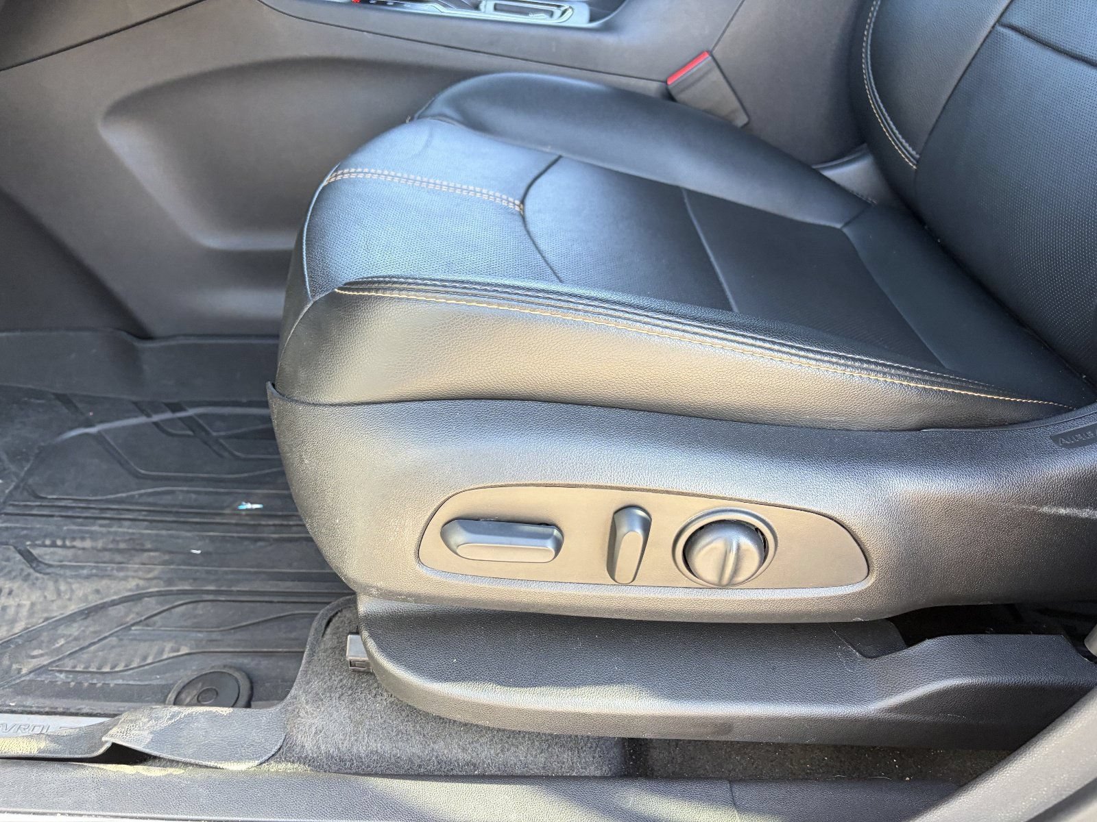 Certified 2024 Chevrolet Equinox Premier AWD/4WD image 22