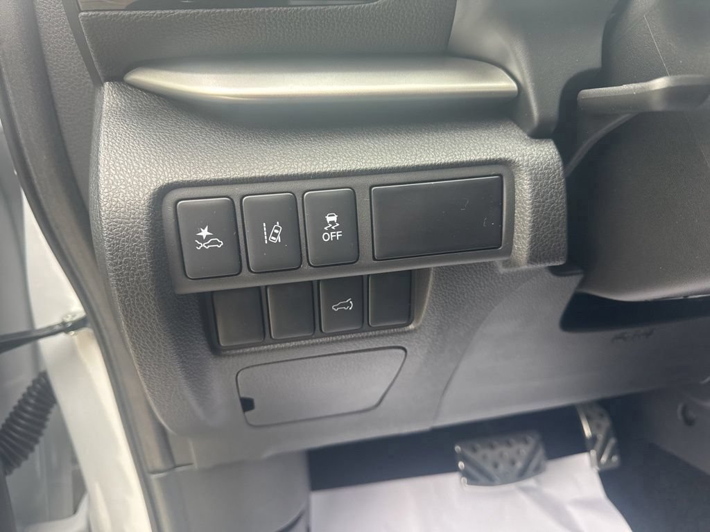 New 2026 Mitsubishi Eclipse Cross SEL AWD/4WD image 32