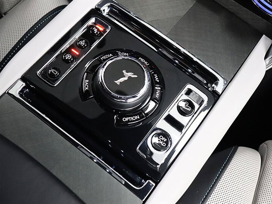 Used 2022 Rolls-Royce Cullinan w/ Cullinan Package AWD/4WD image 74