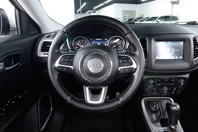 Used 2020 Jeep Compass Latitude w/ Popular Equipment Group image 5