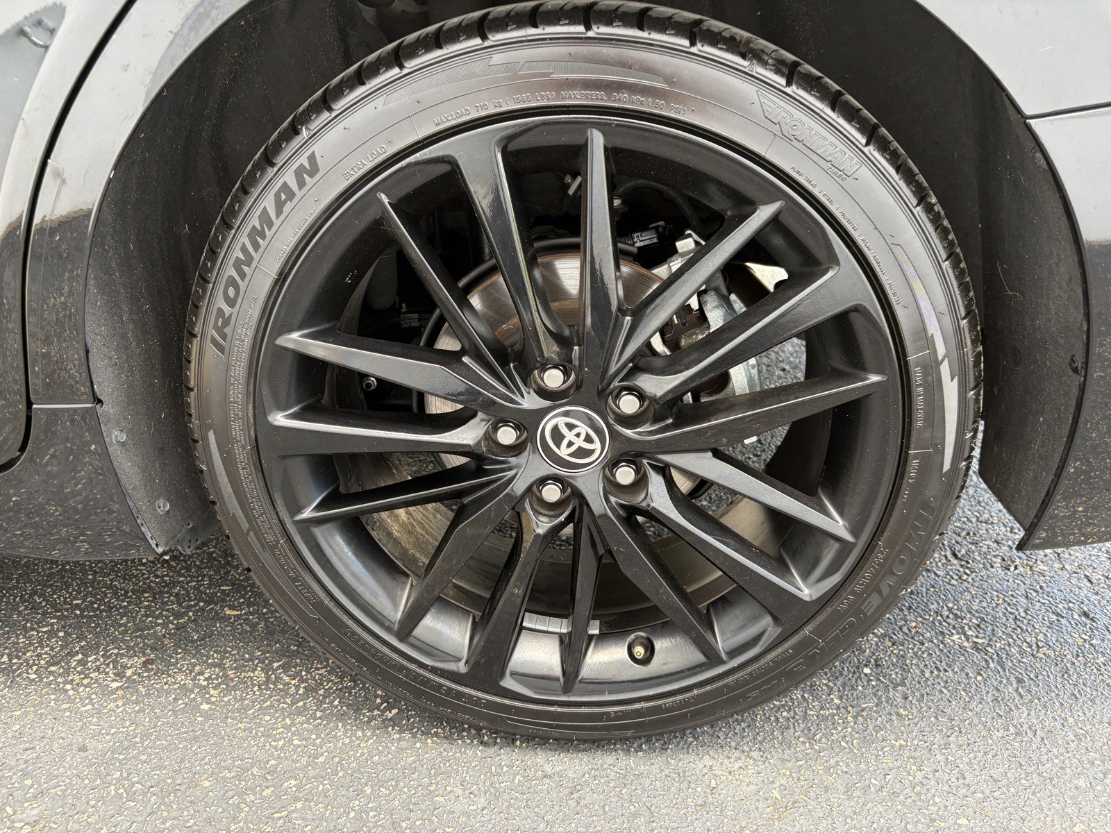 Used 2024 Toyota Camry XSE FWD image 29