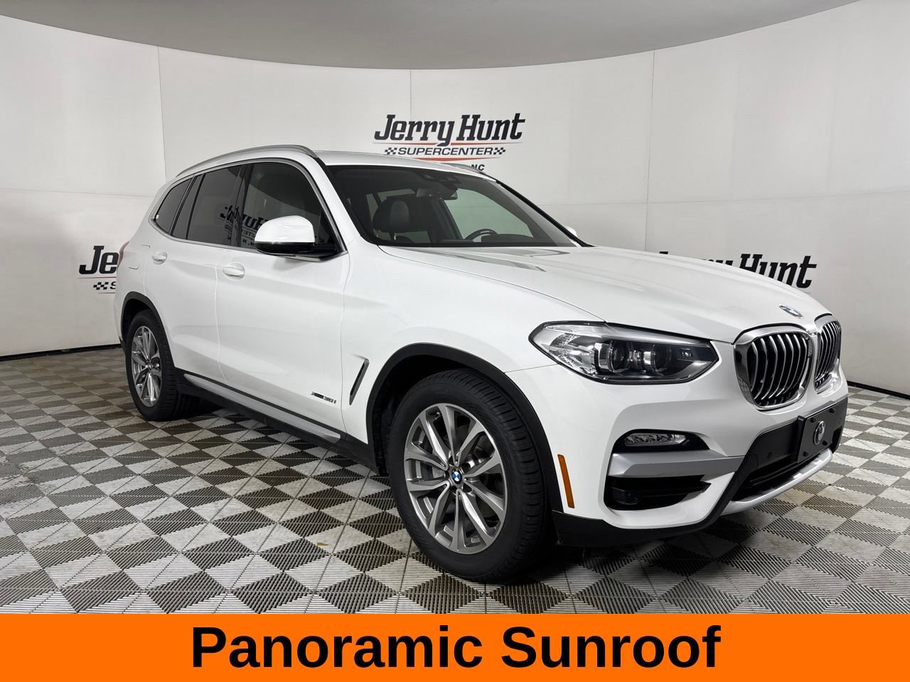Used 2018 BMW X3 xDrive30i w/ Convenience Package AWD/4WD image 4