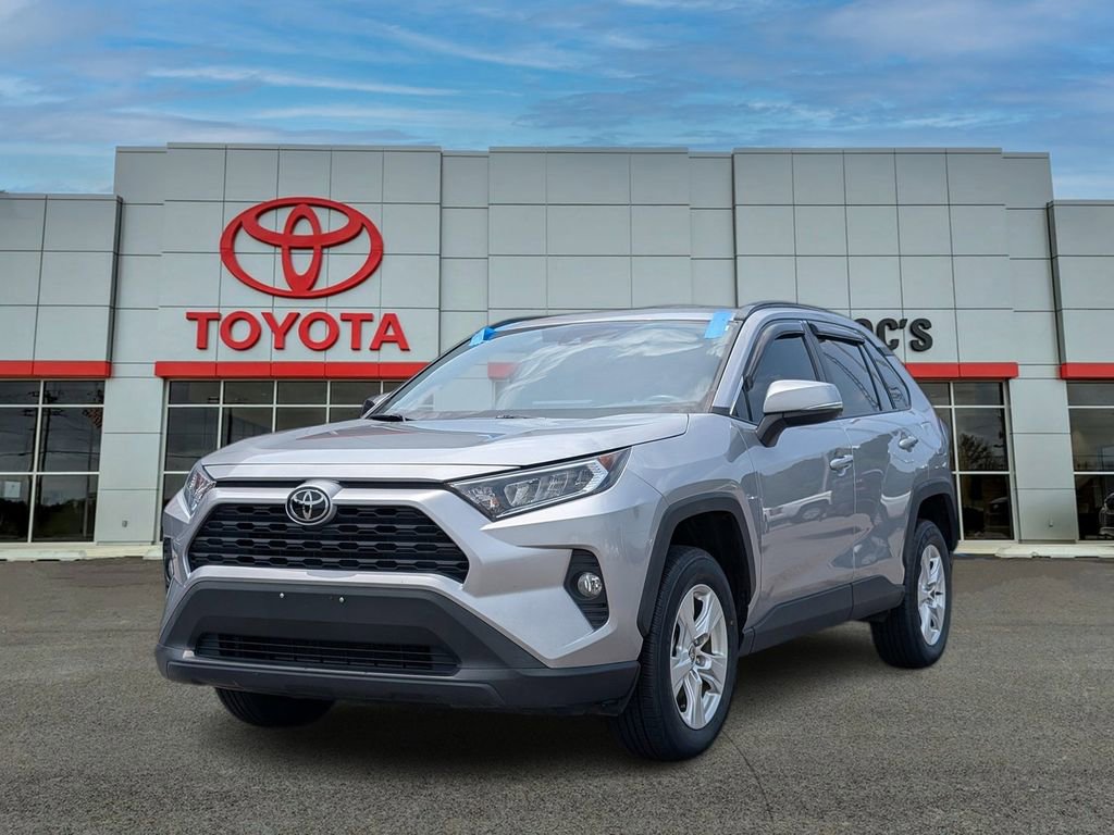 Used 2021 Toyota RAV4 XLE FWD image 1