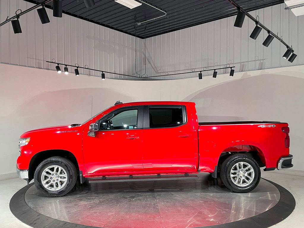 Used 2024 Chevrolet Silverado 1500 LT image 14