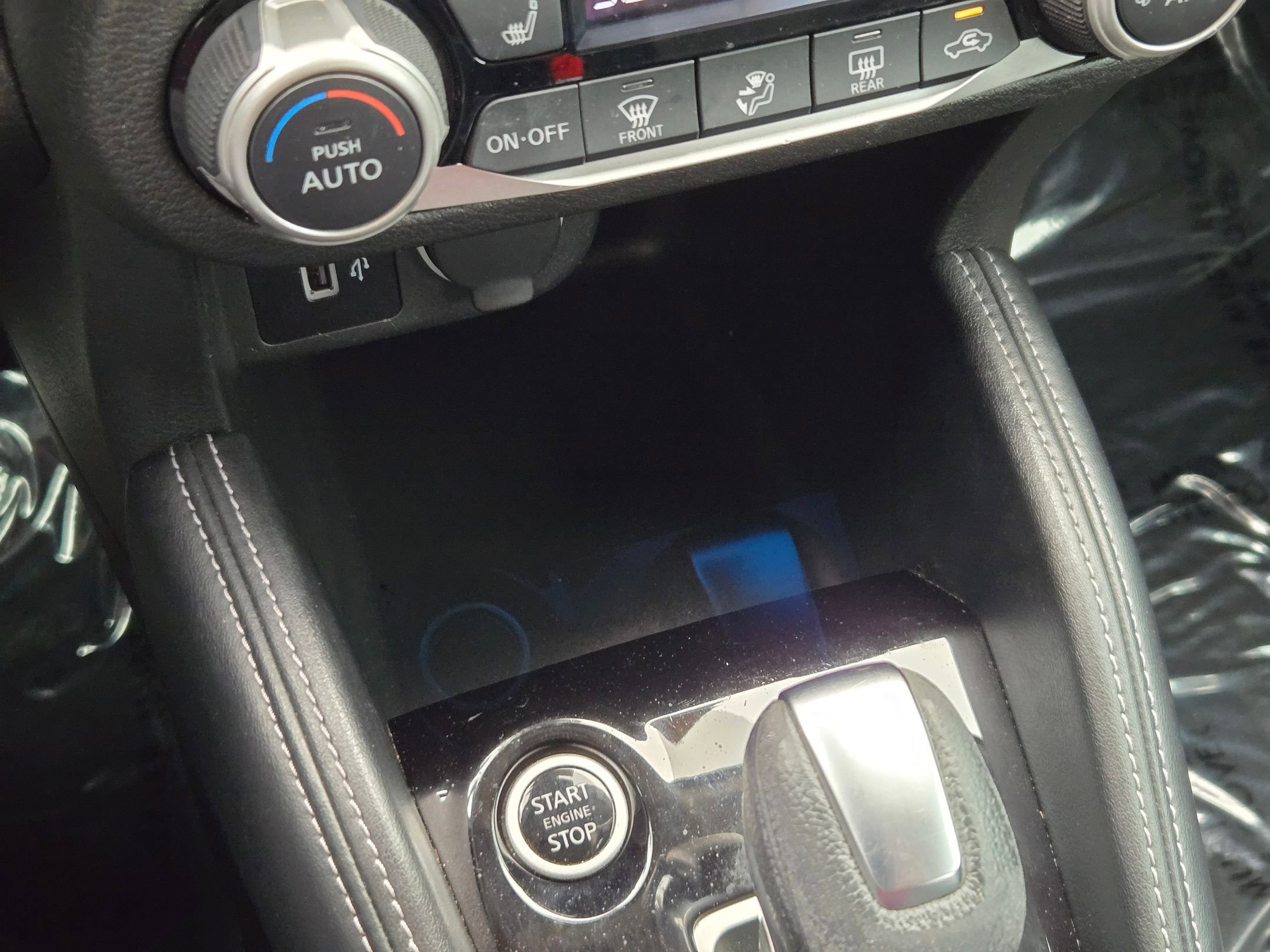 Used 2020 Nissan Kicks SR w/ SR Premium Package image 20