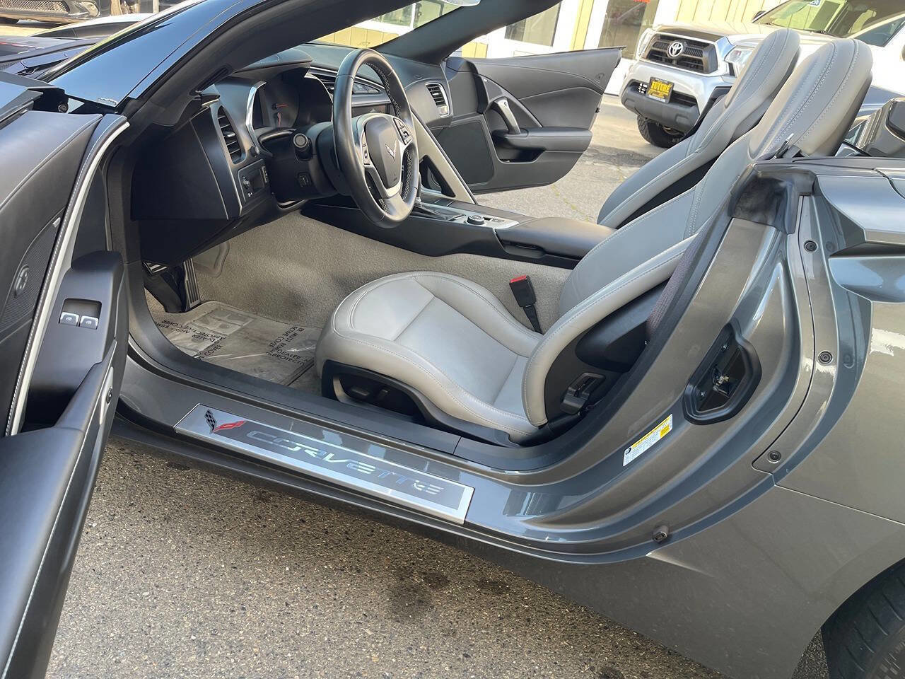 Used 2015 Chevrolet Corvette Stingray 2dr Convertible w/1LT image 33