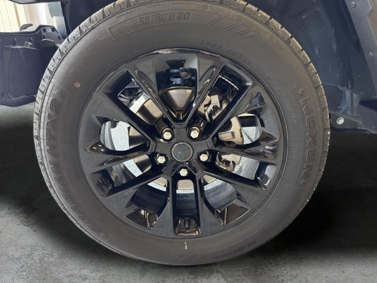 Used 2025 Jeep Wrangler Unlimited Sahara AWD/4WD image 29