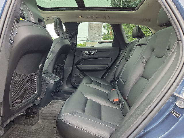 Used 2024 Volvo XC60 B5 Core w/ Climate Package AWD/4WD image 10