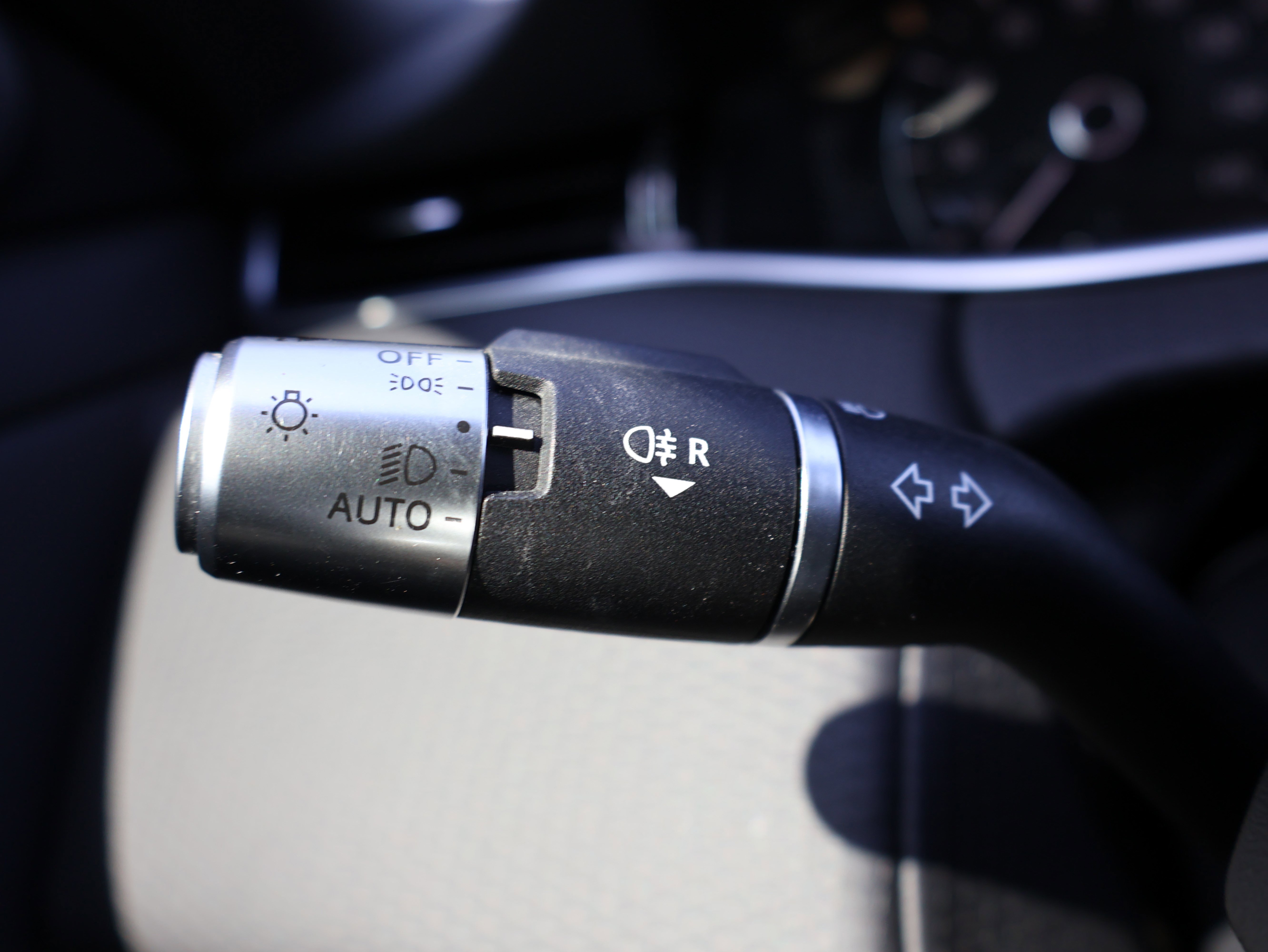 Used 2020 Land Rover Range Rover Evoque S AWD/4WD image 33