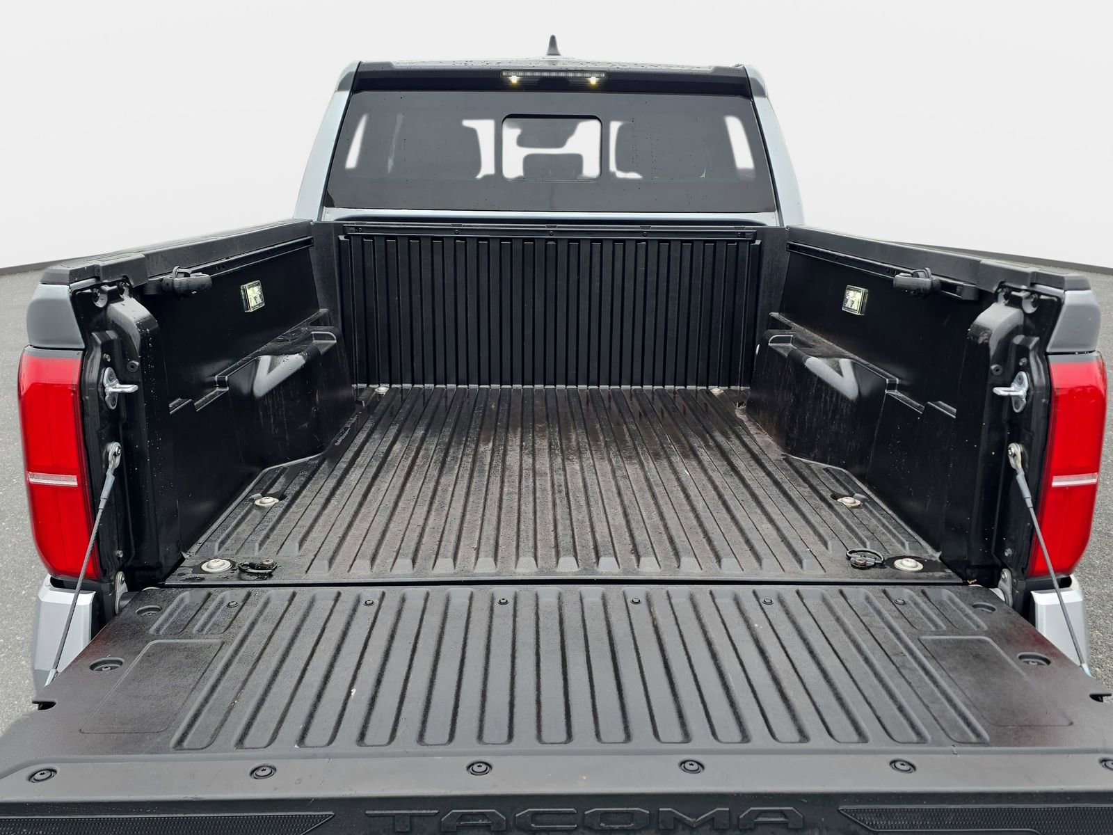 Used 2024 Toyota Tacoma SR5 w/ SR5 Upgrade Package image 12