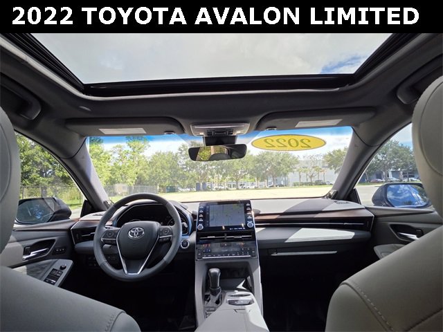 Used 2022 Toyota Avalon Limited image 19