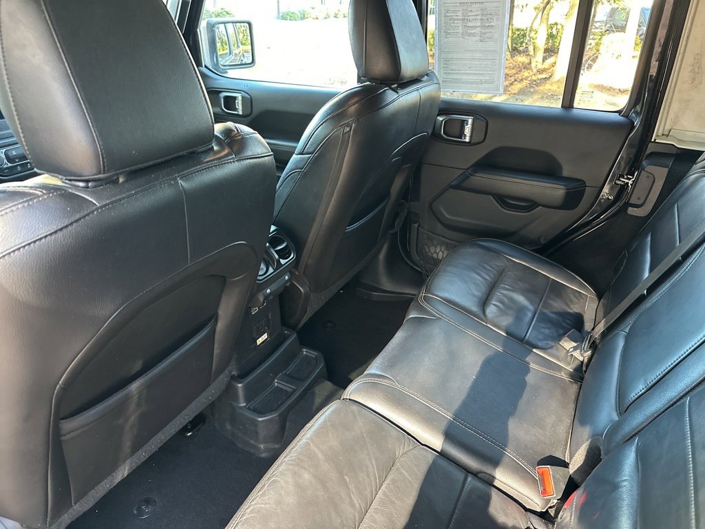 Used 2018 Jeep Wrangler Unlimited Sahara w/ LED Lighting Group image 20