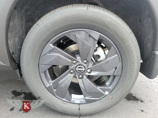 New 2026 Nissan Rogue SV w/ Cold Weather Package AWD/4WD image 7