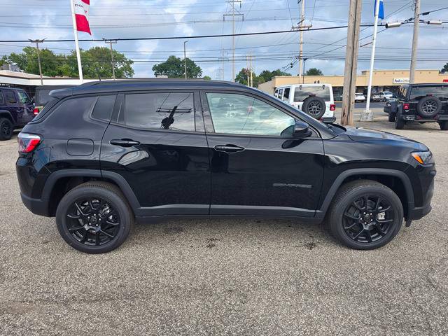 New 2026 Jeep Compass Latitude AWD/4WD image 2