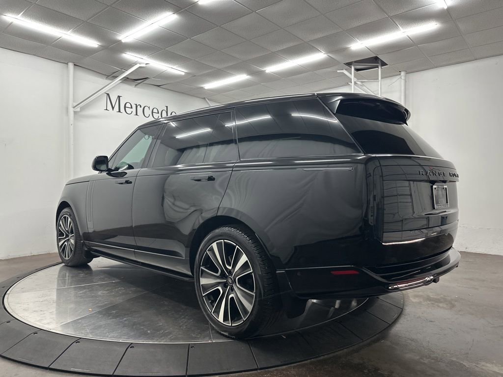 Used 2025 Land Rover Range Rover Long Wheelbase SE image 5