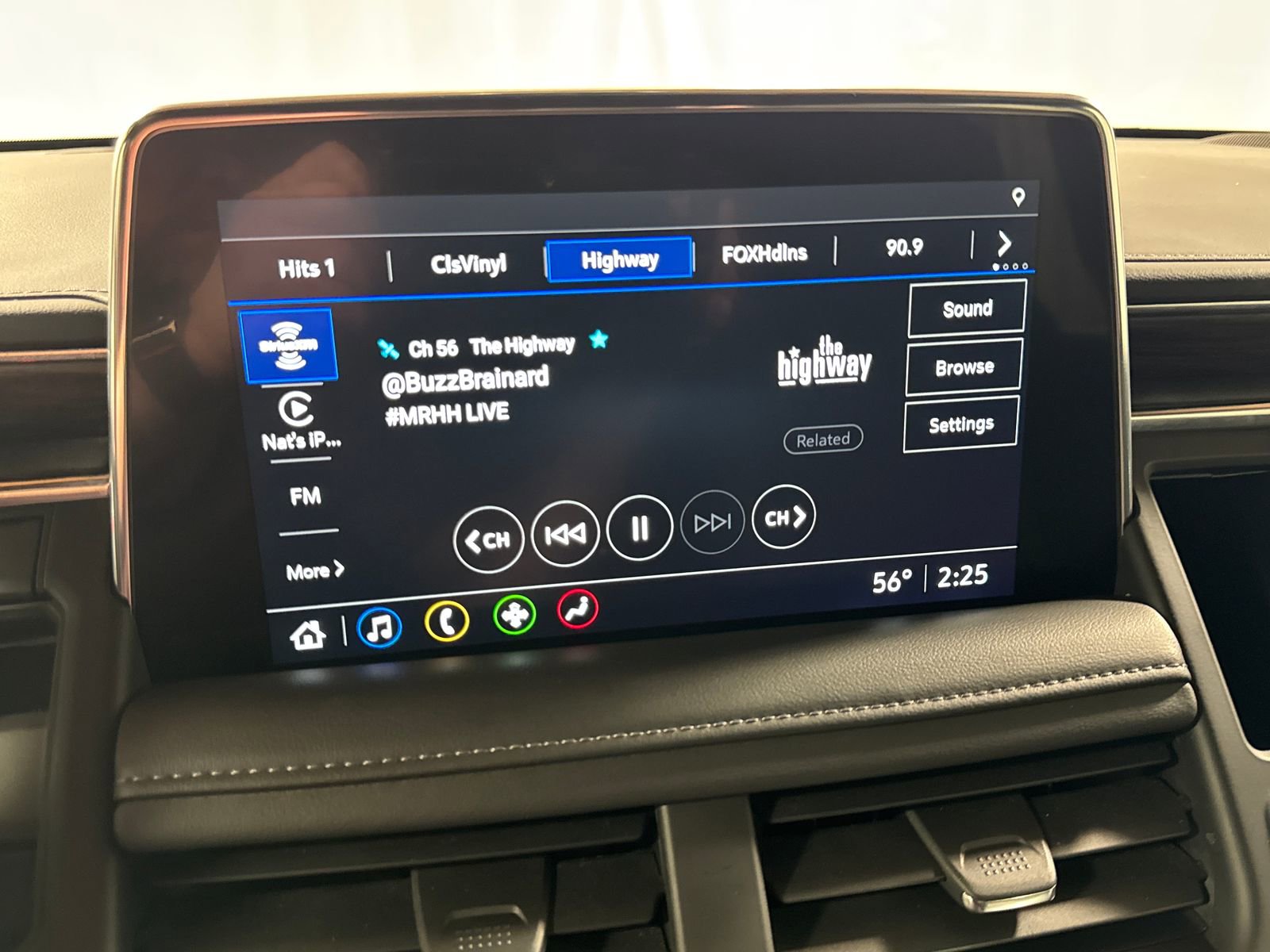 Used 2021 Chevrolet Suburban LS AWD/4WD image 21