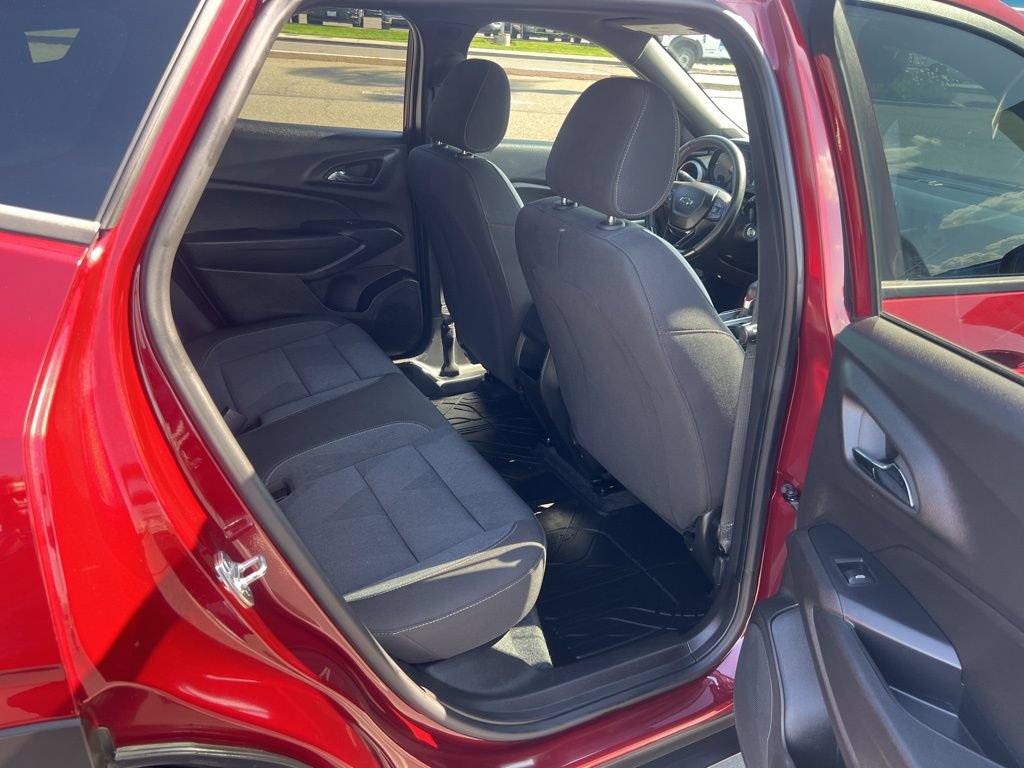 Used 2024 Chevrolet Trax RS w/ Driver Confidence Package FWD image 41