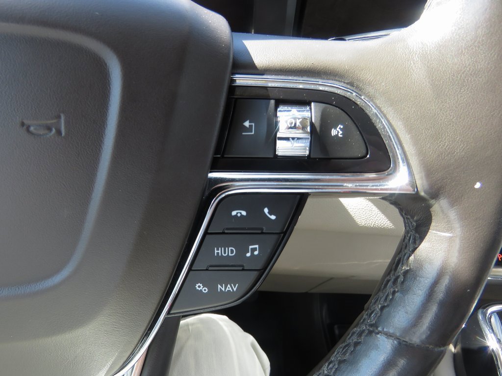 Used 2021 Lincoln Navigator Reserve w/ Luxury Package image 27