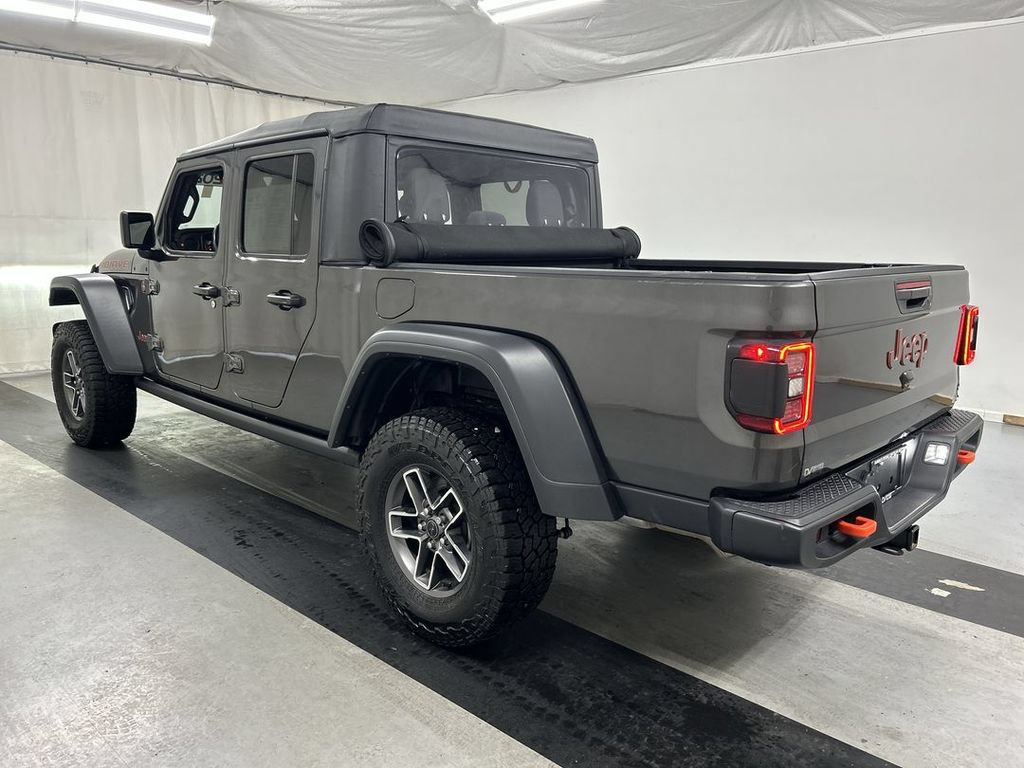Used 2024 Jeep Gladiator Mojave w/ Convenience Group AWD/4WD image 5